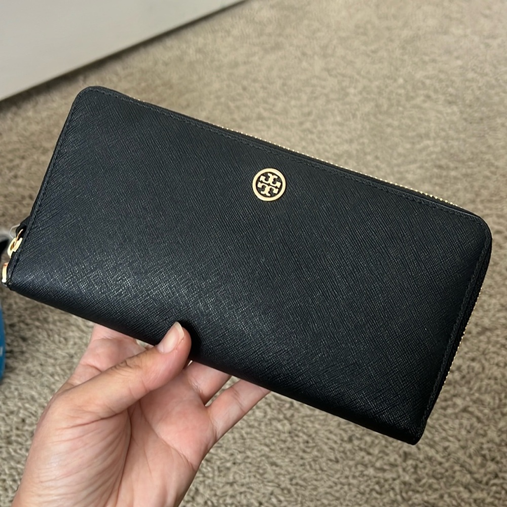 Tory Burch Women's Long Wallet